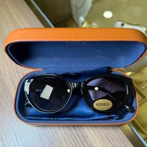 Lentes de Sol Fossil – Diseño Cat Eye Negro 🕶️